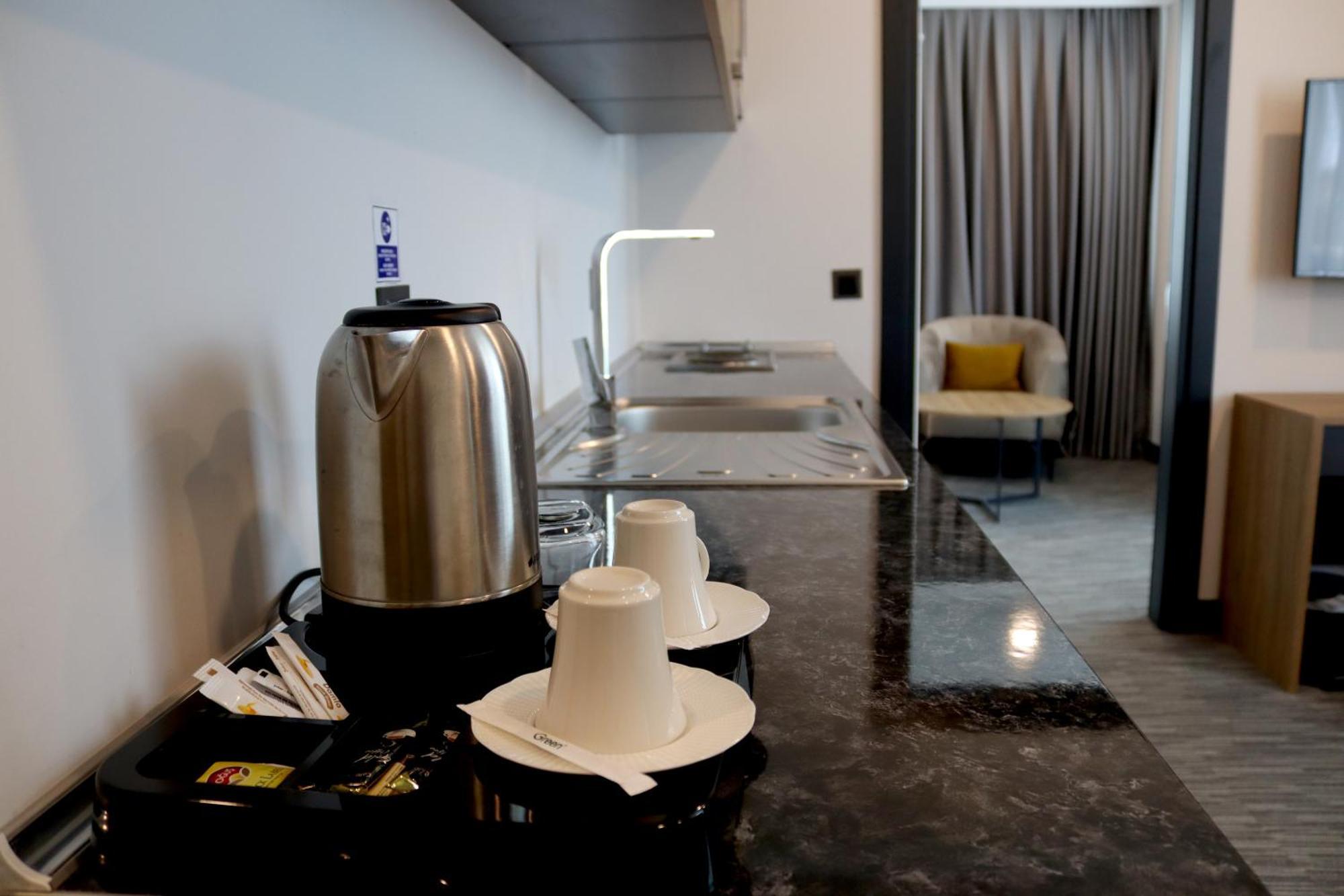 Home Plus Hotel Istambul Exterior foto