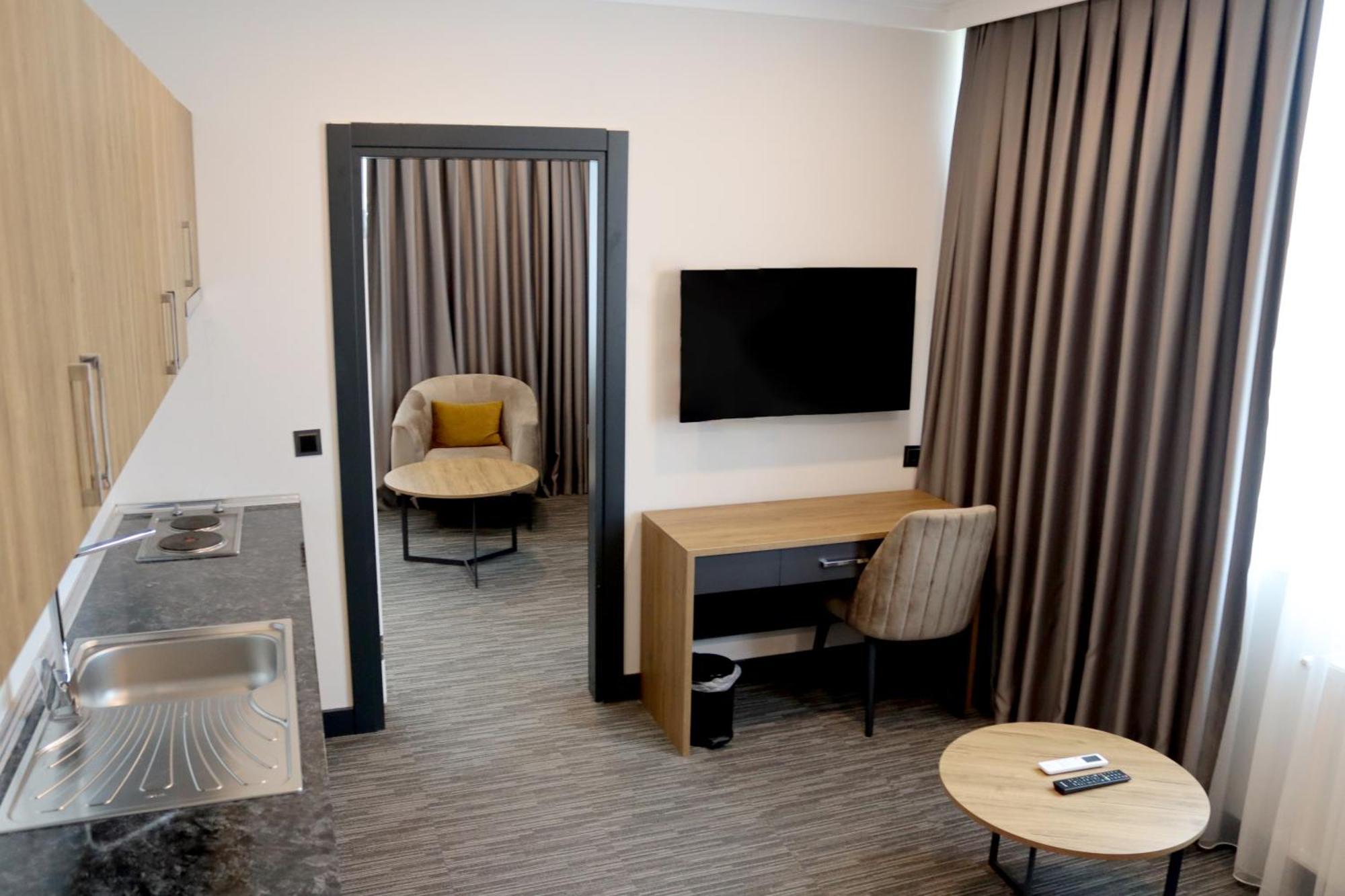 Home Plus Hotel Istambul Exterior foto